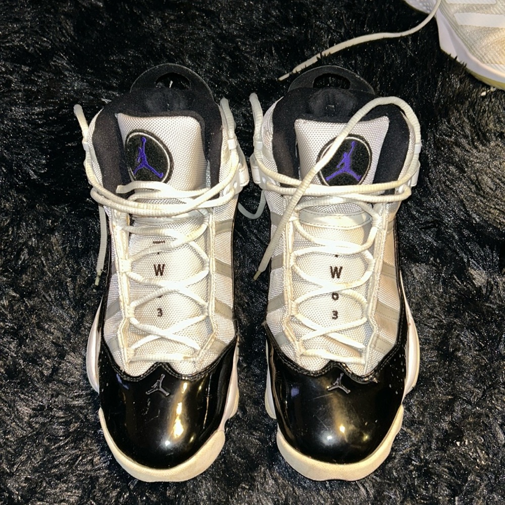 AIR JORDANS